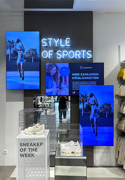 Digital signage sports store Engelhorn