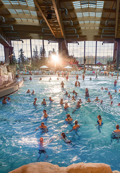 Ausgewählte Pool Musik mit DJ